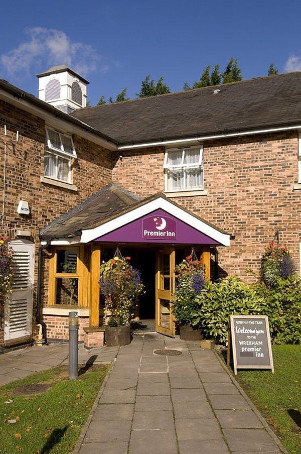 Premier Inn Premier Inn Wrexham North Экстерьер фото