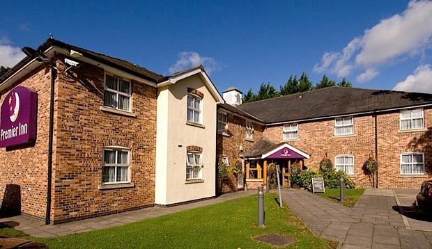 Premier Inn Wrexham North Экстерьер фото