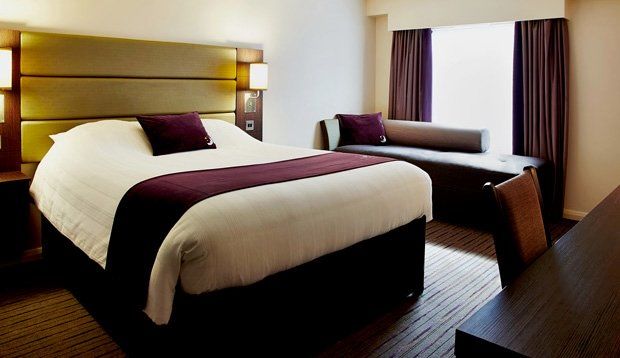 Premier Inn Wrexham North Экстерьер фото